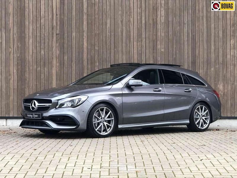 Grijs, metallic lak Gebruikt 2017 Mercedes CLA45 AMG AMG Stationwagen | € 29.900 (Goede deal) - Afbeelding 1/4