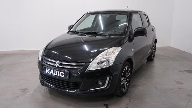 Zwart Gebruikt 2015 Suzuki Swift Hatchback | € 8.350 (Eerlijke prijs) - Afbeelding 1/4
