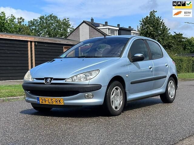 Grijs Gebruikt 2003 Peugeot 206 Hatchback | € 1.250 (Eerlijke prijs) - Afbeelding 1/4