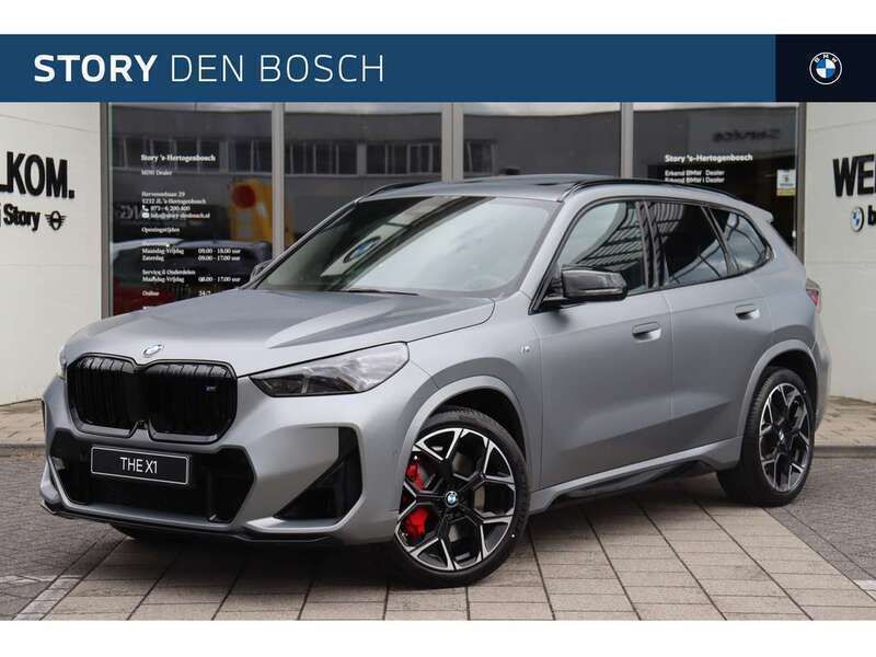 Grijs, metallic lak Nieuw 2025 BMW X1 Executive SUV | € 101.590 - Afbeelding 1/4