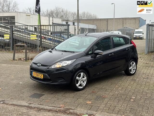 Grijs Gebruikt 2010 Ford Fiesta Trend Hatchback | € 4.249 (Goede deal) - Afbeelding 1/4