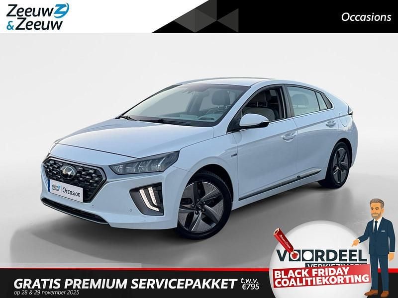Ceramic white (waw) Gebruikt 2020 Hyundai Ioniq Premium Hatchback | € 17.440 (Eerlijke prijs) - Afbeelding 1/4
