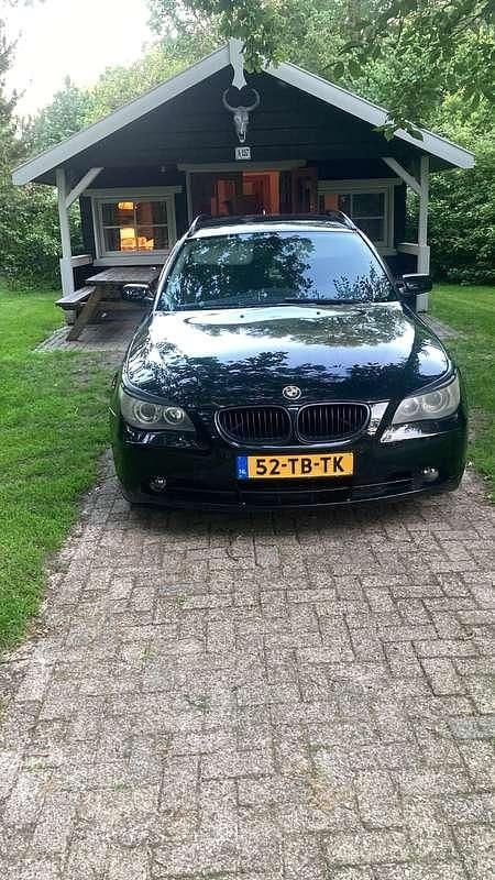 Zwart Gebruikt 2006 BMW 525 Executive Stationwagen | € 3.750 (Duur) - Afbeelding 1/4
