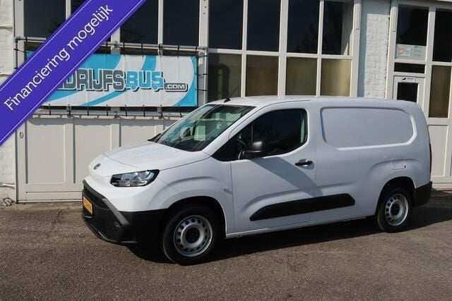 Wit Nieuw 2024 Toyota Proace City Van | € 25.950 (Eerlijke prijs) - Afbeelding 1/4