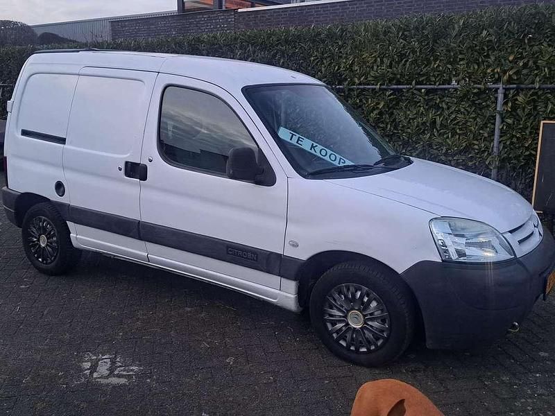 Wit Occasion 2004 Citroën Berlingo MPV | € 2.895 (Eerlijke prijs) - Afbeelding 1/4