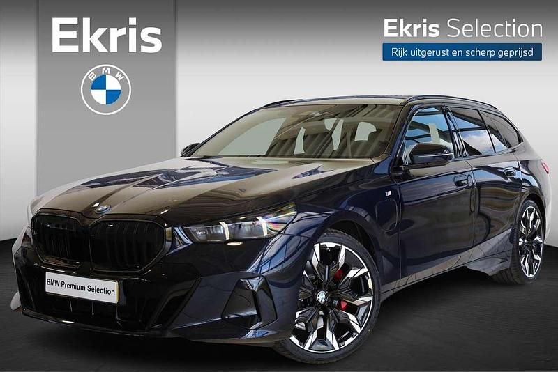 Zwart Gebruikt 2025 BMW 530e M Sport Stationwagen | € 77.900 - Afbeelding 1/4