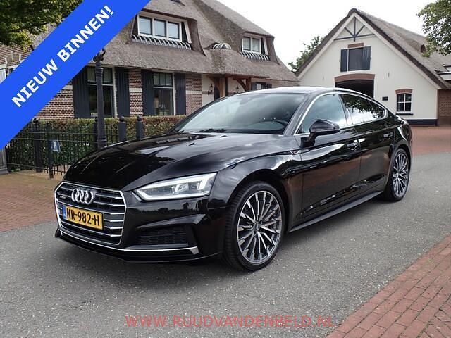 Zwart (metallic) Gebruikt 2017 Audi A5 Sportback S-Line Hatchback | € 22.900 (Eerlijke prijs) - Afbeelding 1/4