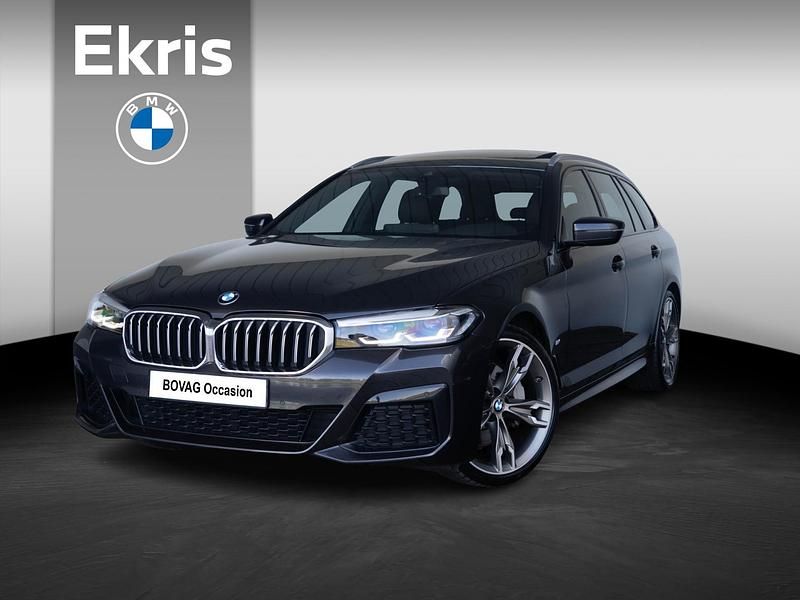 Grijs Gebruikt 2022 BMW 530 M Sport Stationwagen | € 45.995 (Iets duurder) - Afbeelding 1/4