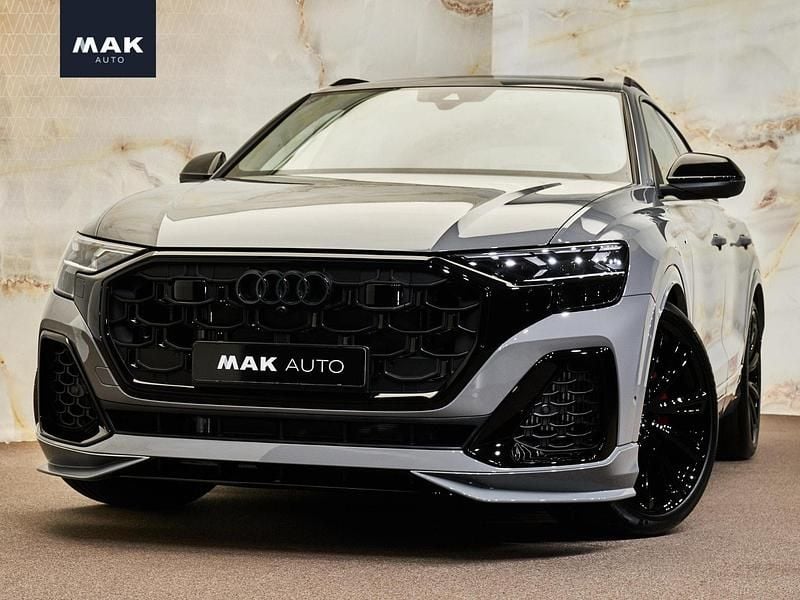 Grijs Gebruikt 2025 Audi Q8 Competition SUV | € 138.950 - Afbeelding 1/4