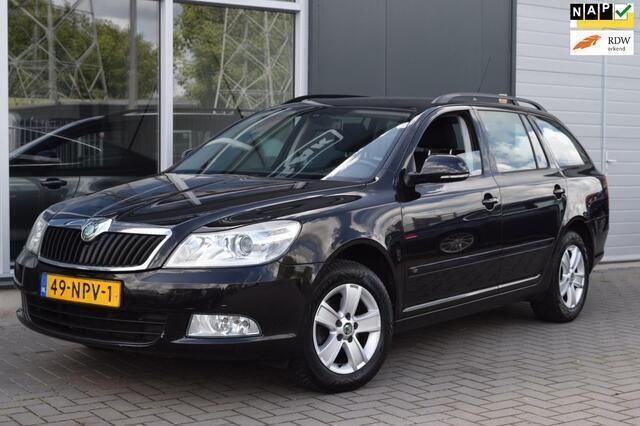 Zwart Gebruikt 2010 Skoda Octavia Business Line Stationwagen | € 3.499 (Eerlijke prijs) - Afbeelding 1/4