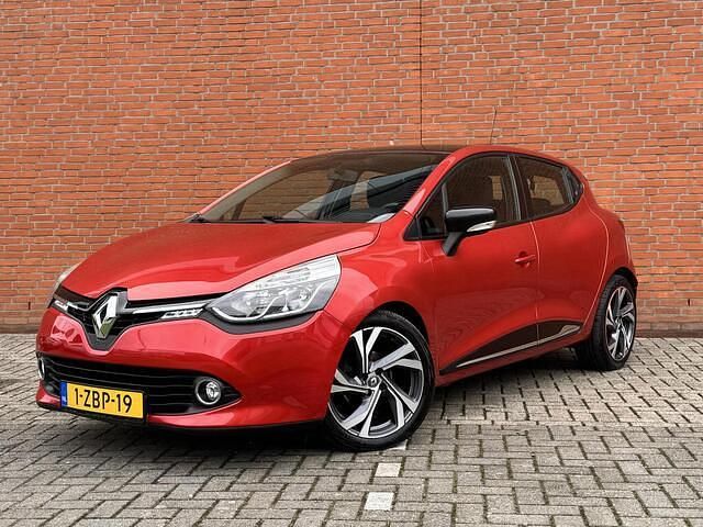 Rood Gebruikt 2014 Renault Clio IV Night&Day Hatchback | € 7.485 (Eerlijke prijs) - Afbeelding 1/4