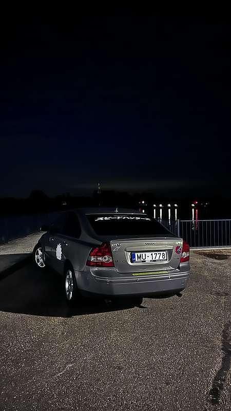 Occasion 2004 Volvo S40 Momentum Sedan | € 950 (Super prijs) - Afbeelding 1/4