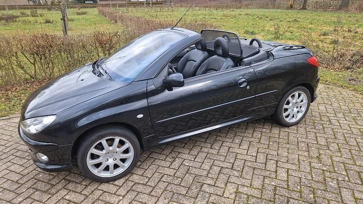 Occasion Peugeot 206 CC 136 PK (100 kW) 2004 Zwart Cabriolet