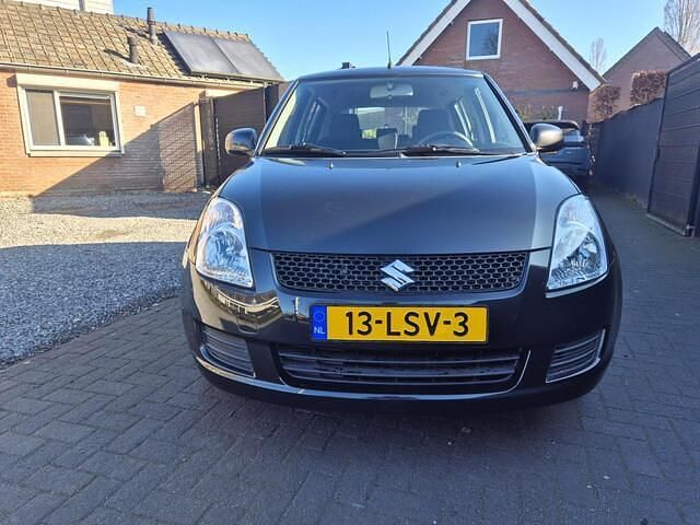 Occasion Suzuki Swift Cool 93 PK (68 kW) 2010 Zwart (metallic) Hatchback