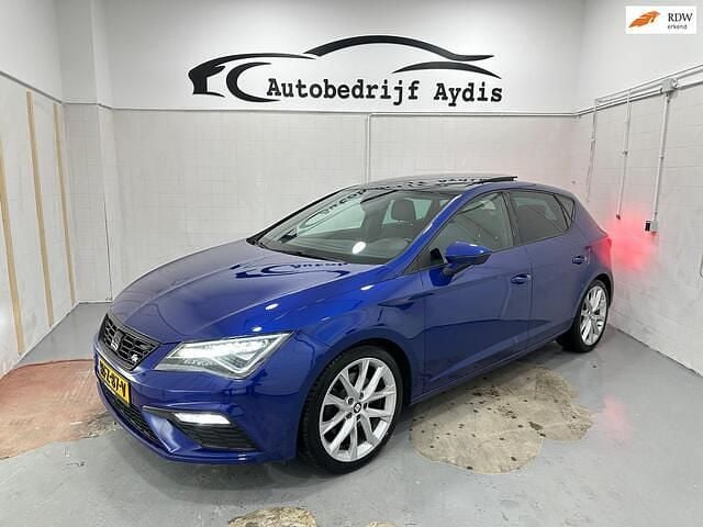 Blauw Gebruikt 2019 Seat Leon FR Stationwagen | € 19.999 (Eerlijke prijs) - Afbeelding 1/4