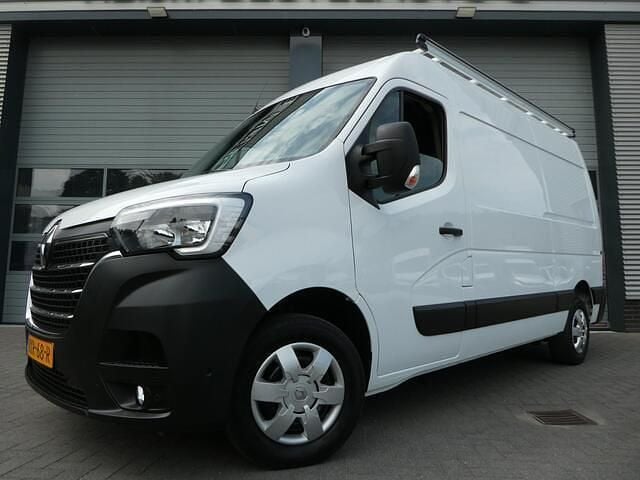 Wit Gebruikt 2023 Renault Master Van | € 23.950 (Goede deal) - Afbeelding 1/4