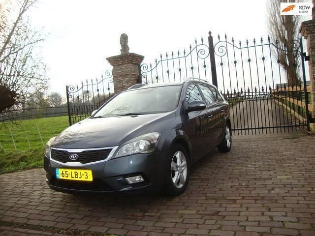 Grijs Gebruikt 2010 Kia Ceed Hatchback | € 2.995 (Super prijs) - Afbeelding 1/4