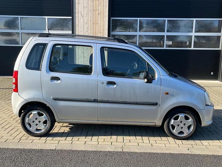 Grijs Occasion 2006 Suzuki Wagon R+ Comfort MPV | € 950 (Eerlijke prijs) - Afbeelding 1/4