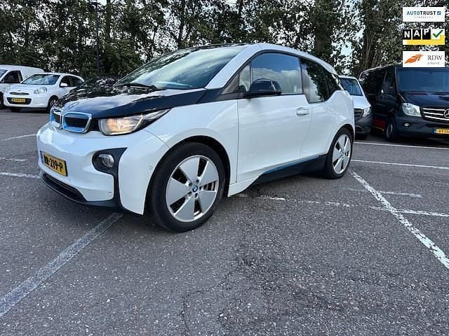 Wit Gebruikt 2015 BMW i3 Basis Hatchback | € 8.945 (Eerlijke prijs) - Afbeelding 1/4