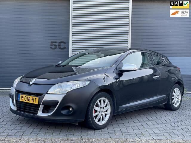 Zwart Gebruikt 2010 Renault Mégane Coupé Dynamique Coupé | € 2.250 - Afbeelding 1/4