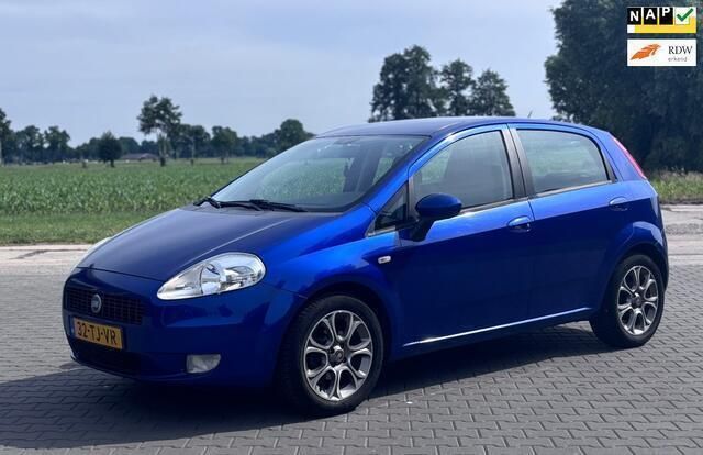 Blauw Gebruikt 2006 Fiat Grande Punto Hatchback | € 1.599 (Eerlijke prijs) - Afbeelding 1/4