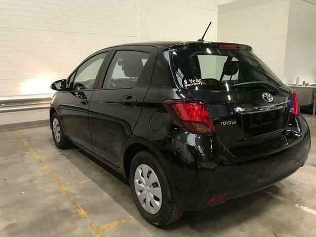 Occasion Toyota Yaris 69 PK (50 kW) 2016 Zwart SUV