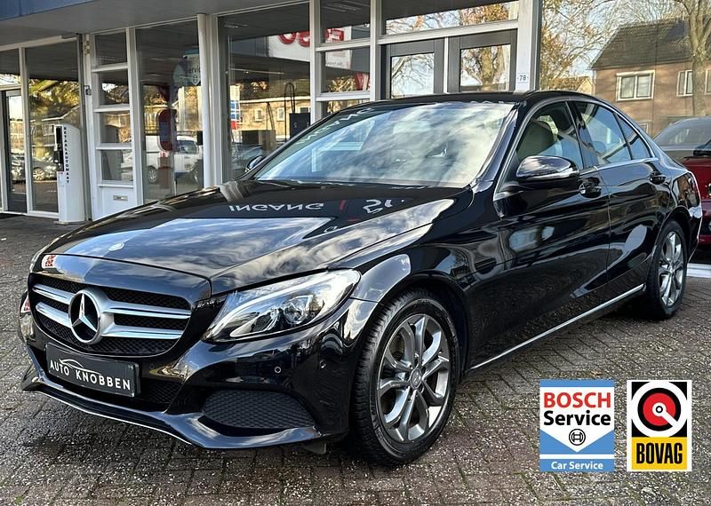 Zwart Occasion 2025 Mercedes 180 Sedan | € 15.800 - Afbeelding 1/4