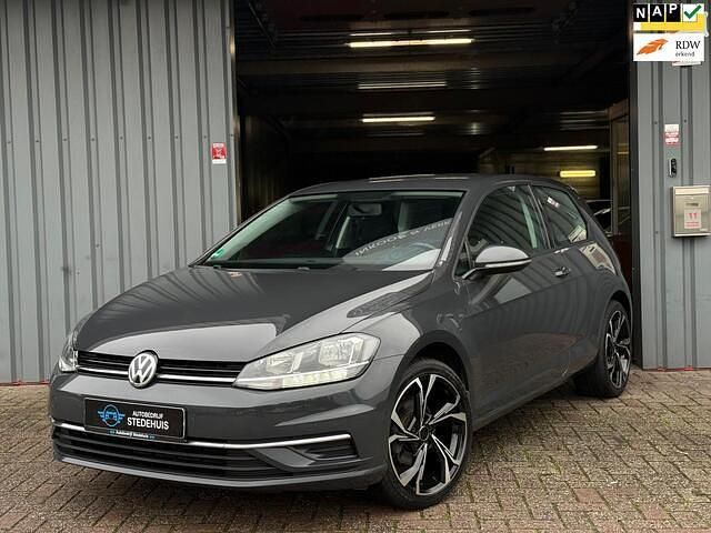 Occasion VW Golf VII Highline 110 PK (80 kW) 2017 Grijs Hatchback