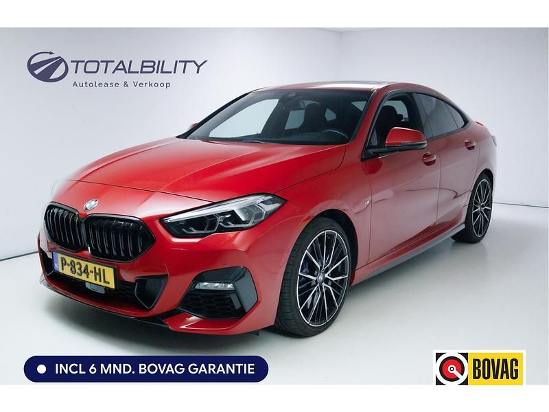 Rood Occasion 2022 BMW 220 M Sport Coupé | € 37.900 (Duur) - Afbeelding 1/4