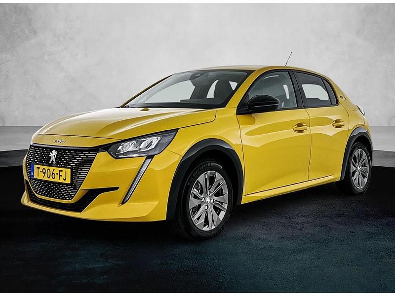 Geel Gebruikt 2023 Peugeot e-208 Allure Hatchback | € 21.420 (Eerlijke prijs) - Afbeelding 1/3