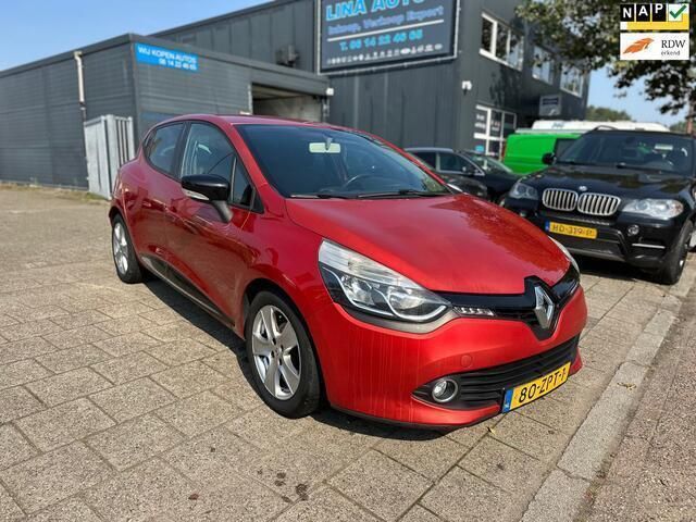Rood Gebruikt 2013 Renault Clio IV Collection Hatchback | € 4.499 (Eerlijke prijs) - Afbeelding 1/4