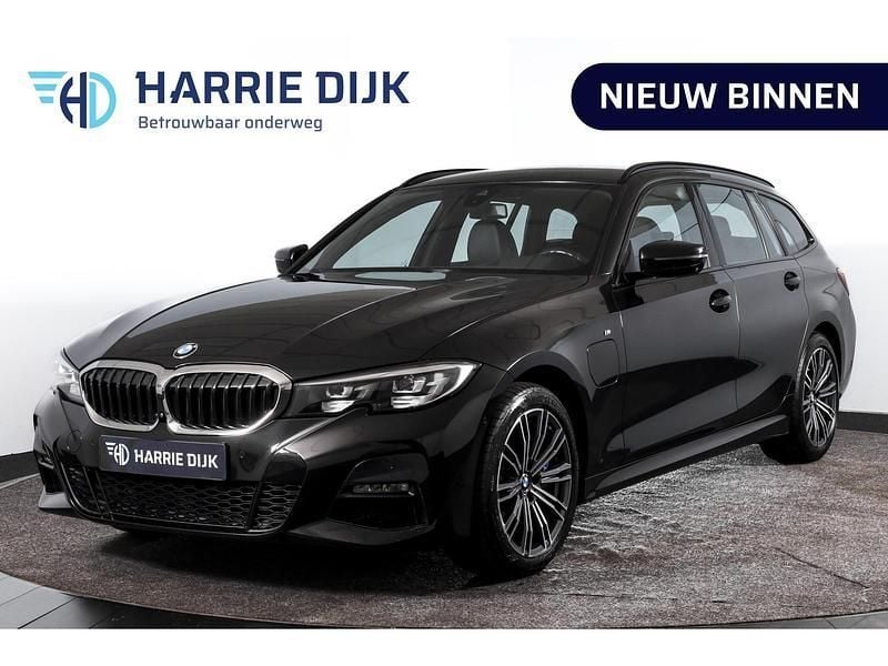 Zwart Gebruikt 2021 BMW 330 Executive Stationwagen | € 29.995 (Super prijs) - Afbeelding 1/4