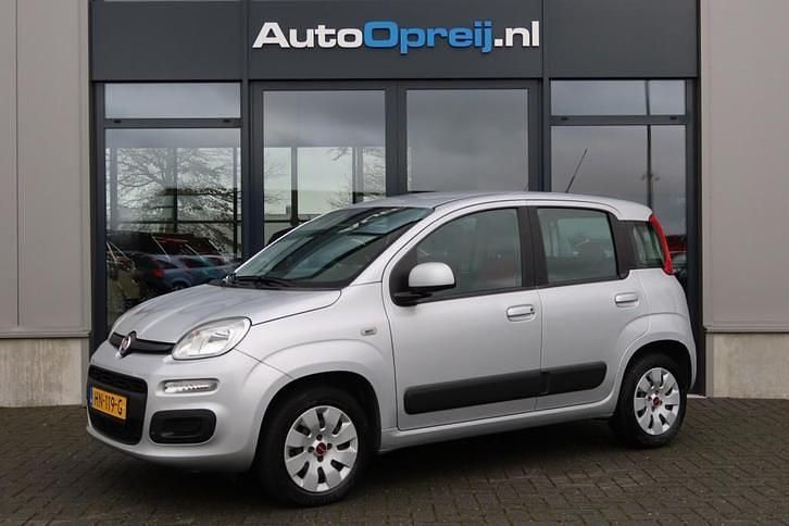 Grijs, metallic lak Gebruikt 2015 Fiat Panda Hatchback | € 9.745 (Eerlijke prijs) - Afbeelding 1/4