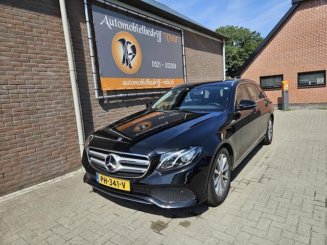 Zwart Gebruikt 2017 Mercedes 200 Business Stationwagen | € 23.445 (Super prijs) - Afbeelding 1/4