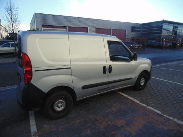 Occasion Opel Combo 90 PK (66 kW) 2012 Sedan