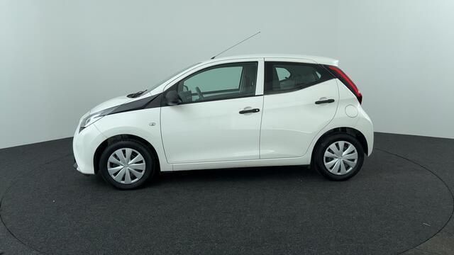 Wit Gebruikt 2019 Toyota Aygo Hatchback | € 9.750 (Eerlijke prijs) - Afbeelding 1/3