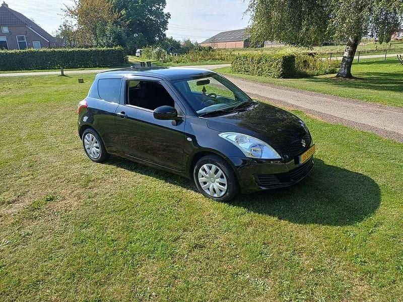 Zwart Gebruikt 2011 Suzuki Swift Comfort Hatchback | € 4.500 (Eerlijke prijs) - Afbeelding 1/4