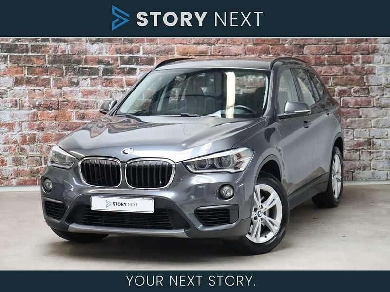 Grijs Gebruikt 2018 BMW X1 Executive SUV | € 19.950 (Eerlijke prijs) - Afbeelding 1/4