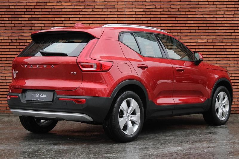 Occasion Volvo XC40 Momentum 157 PK (115 kW) 2018 Oranje SUV