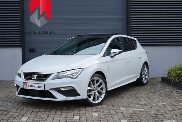 Wit Gebruikt 2018 Seat Leon Beats Hatchback | € 19.950 (Eerlijke prijs) - Afbeelding 1/4