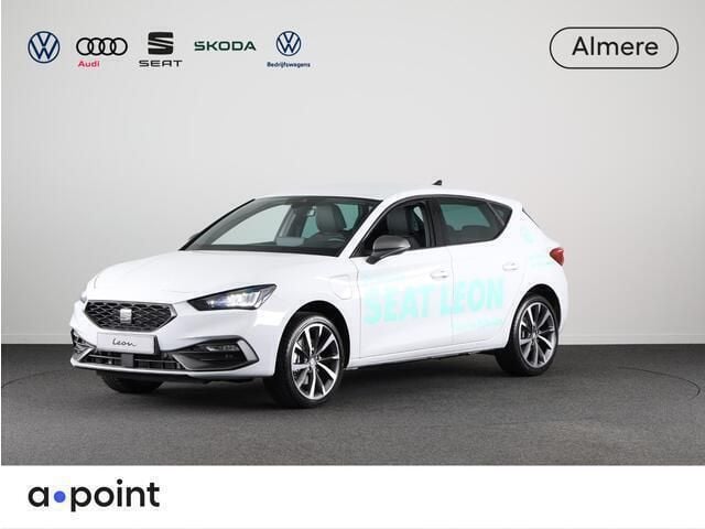 Wit Gebruikt 2024 Seat Leon ST FR Stationwagen | € 36.749 (Iets duurder) - Afbeelding 1/4