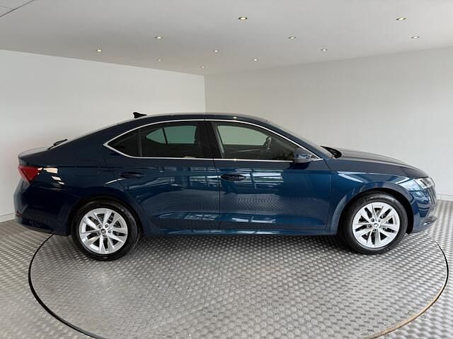 Occasion Skoda Octavia Style 110 PK (80 kW) 2021 Blauw Hatchback