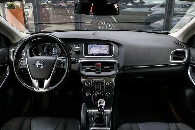 Occasion Volvo V40 Momentum 120 PK (88 kW) 2014 Zwart Hatchback