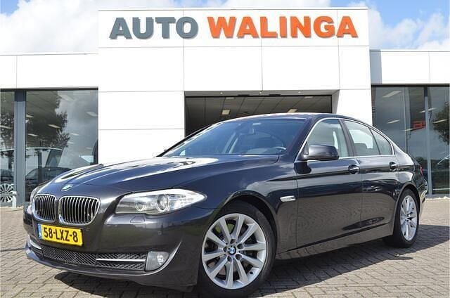 Grijs Gebruikt 2010 BMW 528 Executive Sedan | € 12.950 (Super prijs) - Afbeelding 1/4