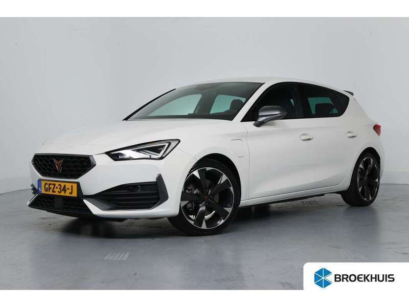 Wit Gebruikt 2023 Cupra Leon Stationwagen | € 27.400 (Super prijs) - Afbeelding 1/4