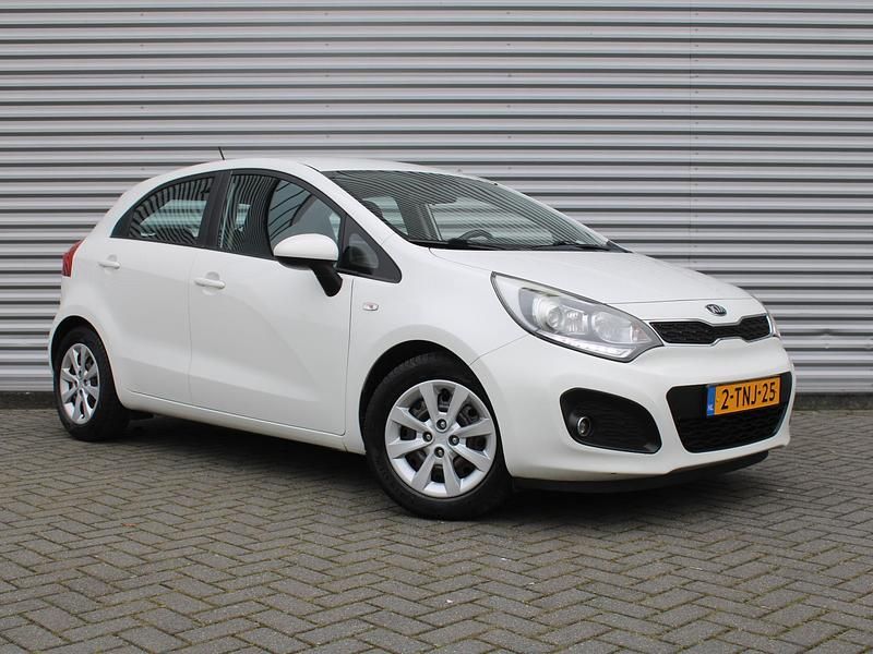 Occasion Kia Rio 2014 Wit Hatchback