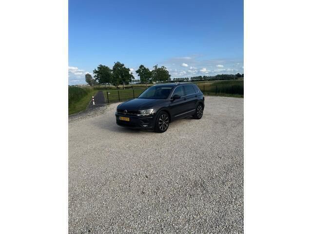 Grijs Gebruikt 2018 VW Tiguan Comfortline SUV | € 13.500 (Eerlijke prijs) - Afbeelding 1/4
