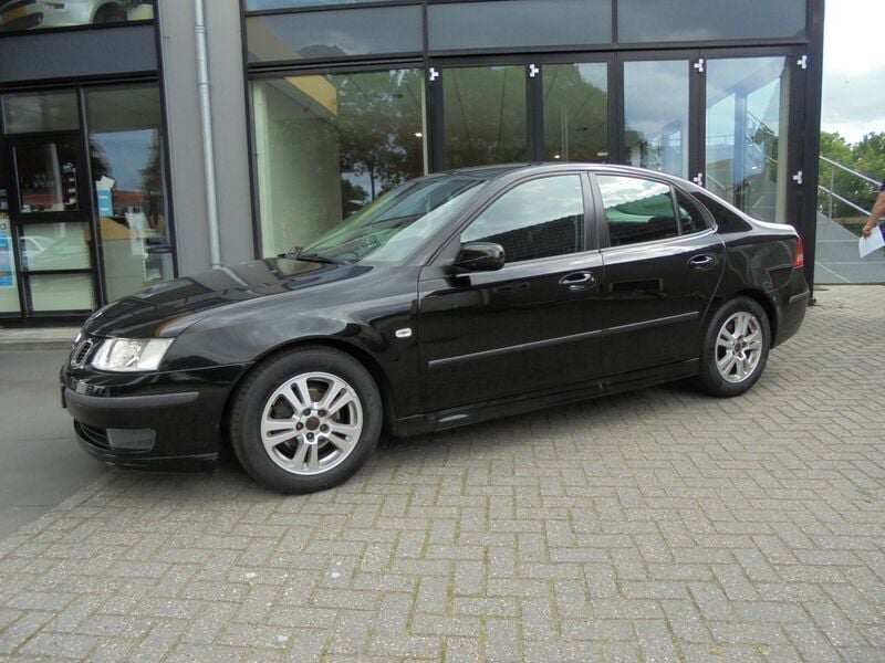Zwart Gebruikt 2006 Saab 9-3 Sedan | € 4.345 (Eerlijke prijs) - Afbeelding 1/4