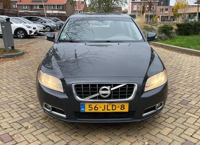 Occasion Volvo V70 176 PK (129 kW) 2009 Grijs Stationwagen
