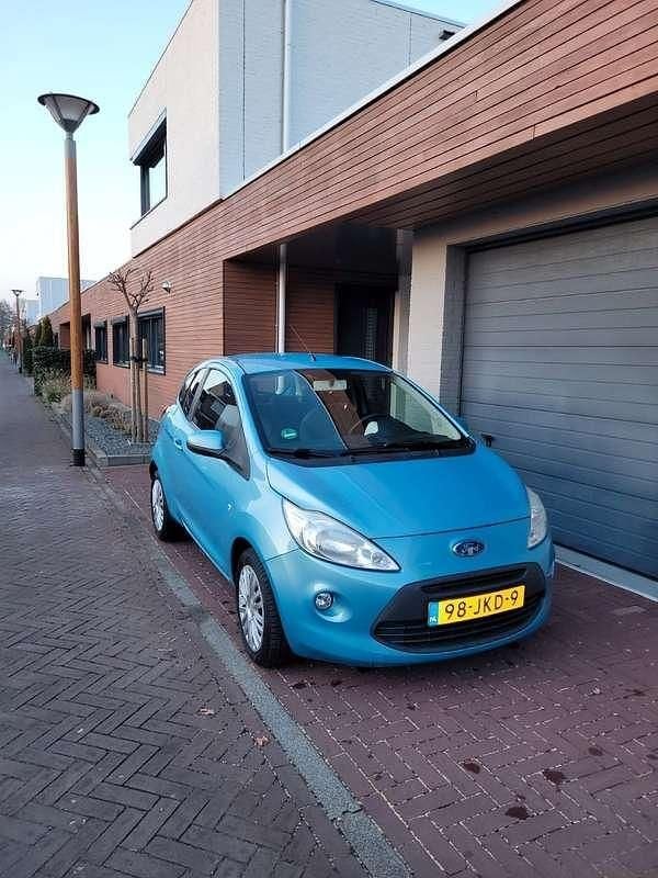Blauw Gebruikt 2009 Ford Ka Titanium Hatchback | € 1.050 (Goede deal) - Afbeelding 1/4